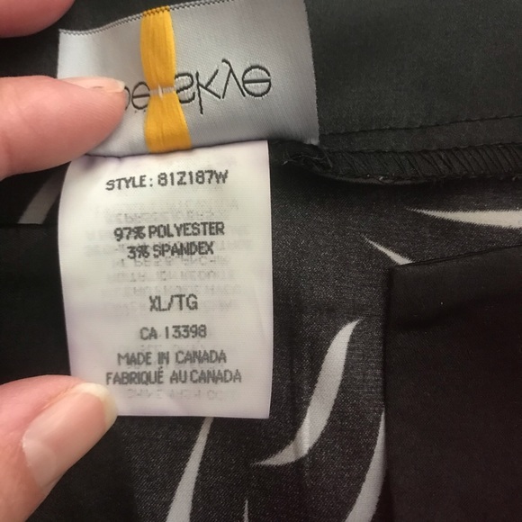 Zoe and Skye Women’s Tunic - Picture 5 of 8